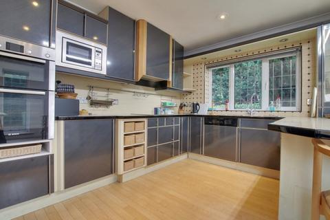 4 bedroom detached bungalow for sale, Doddington Road, Wimblington