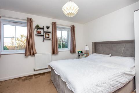2 bedroom end of terrace house for sale, Dove Close, Higham Ferrers NN10