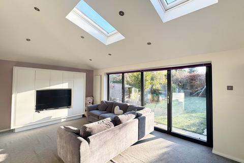 3 bedroom semi-detached house for sale, Crackley Hill, Kenilworth