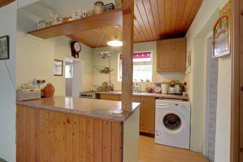 4 bedroom end of terrace house for sale, Chelsea Place, Teignmouth
