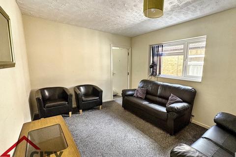 5 bedroom semi-detached house to rent, Arnesby Road , Lenton