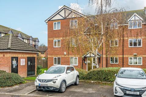 2 bedroom apartment for sale, Foxglove Way, Wallington SM6