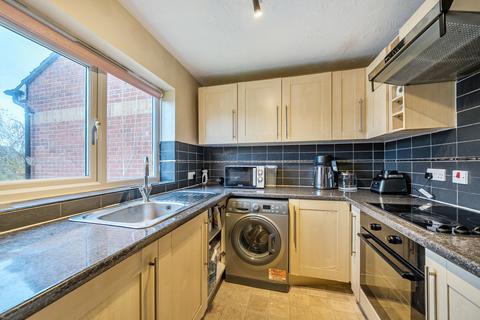 2 bedroom apartment for sale, Foxglove Way, Wallington SM6