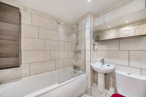 2 bedroom apartment for sale, Foxglove Way, Wallington SM6