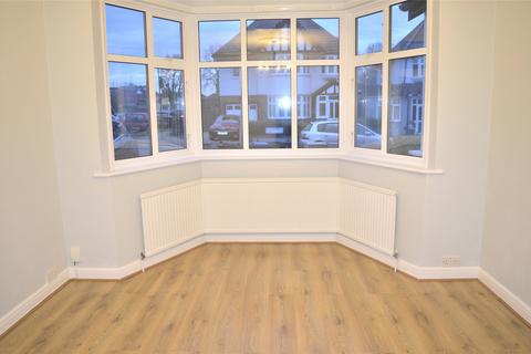 4 bedroom semi-detached house to rent, Litchfield Avenue, Morden SM4