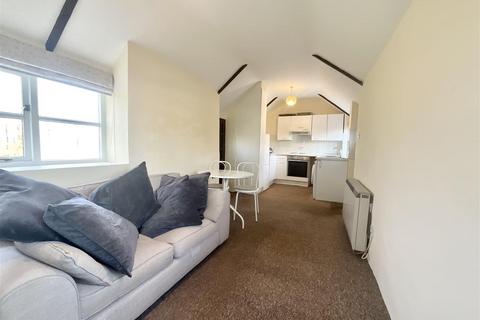 1 bedroom terraced bungalow to rent, Court Lane, Bristol