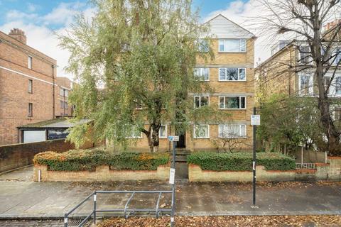 2 bedroom flat for sale, Queens Drive, London N4