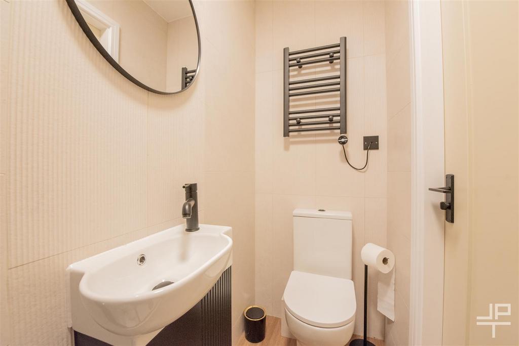 Bath 4.jpg