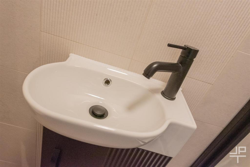 R313.jpg