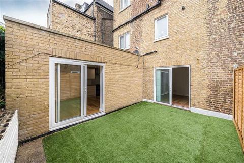 3 bedroom maisonette to rent, Coldharbour Lane, London SE5