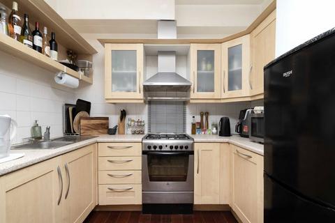 2 bedroom flat to rent, Eardley Crescent, London SW5