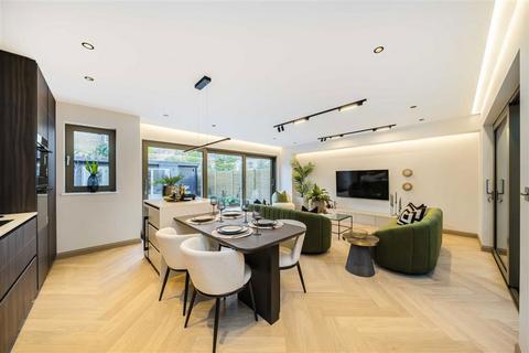 3 bedroom flat for sale, Marius Road, London SW17