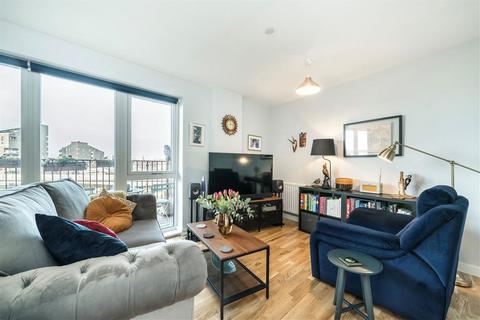 2 bedroom flat to rent, Greenwich High Road, London SE10