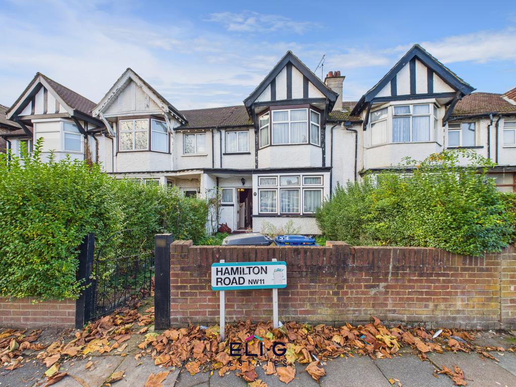 3 bed terraced house for sale Hamilton Road, Lond