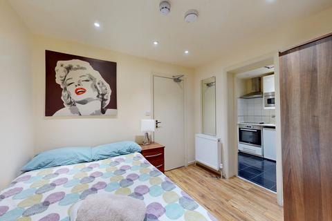 Studio to rent, Anson Road, London NW2
