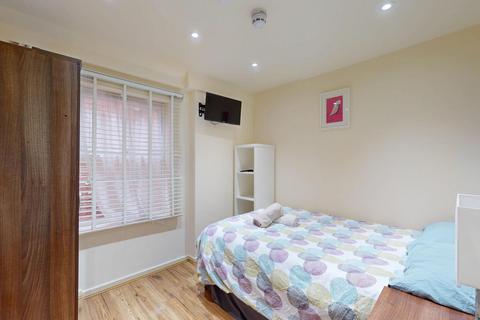 Studio to rent, Anson Road, London NW2