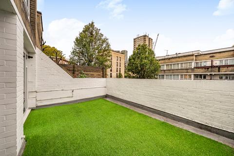 2 bedroom flat for sale, Bramley Road, London