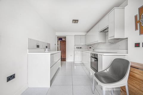 2 bedroom flat for sale, Bramley Road, London