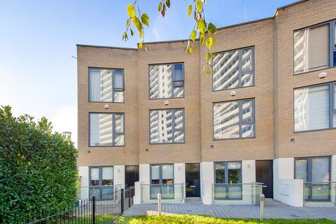undefined, Gunnersbury Mews, London