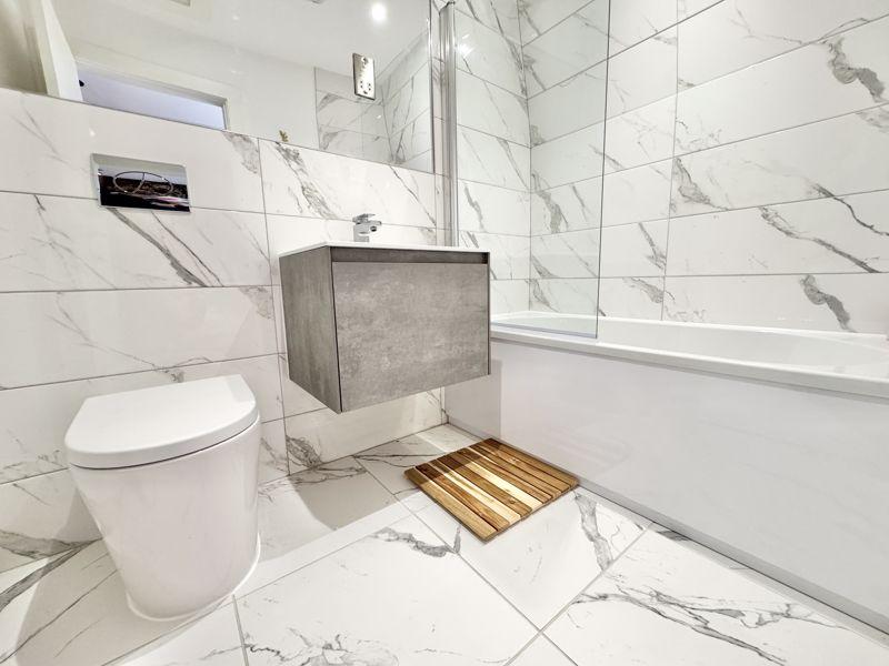 Bedroom One en-suite