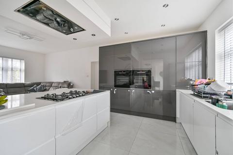 4 bedroom semi-detached house for sale, Stoneleigh Avenue, Worcester Park, KT4