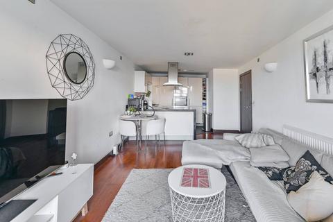 2 bedroom flat for sale, Altura Tower, Battersea, London, SW11