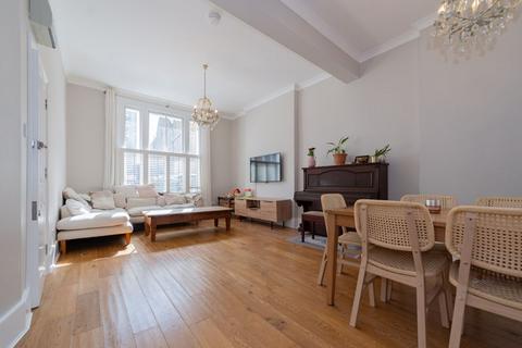 3 bedroom apartment to rent, Amberley Road - Three Bed Duplex / Garden