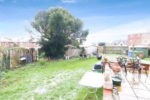 3 bedroom terraced house for sale, The Circle, Hessle