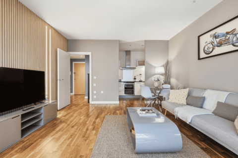 1 bedroom apartment for sale, South Quay Square, London, E14