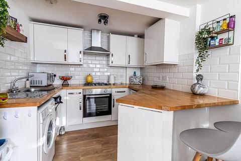 1 bedroom flat for sale, Locksway Road, Southsea