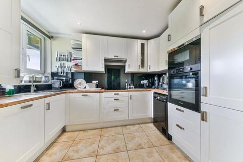 3 bedroom apartment for sale, Mursell Estate, London