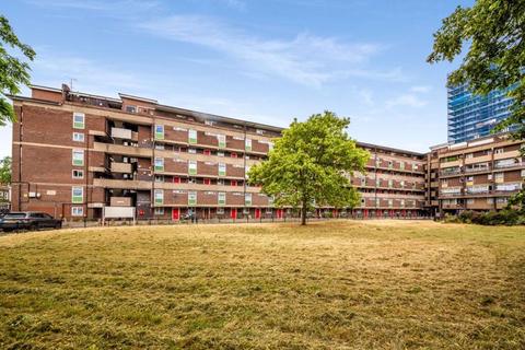 3 bedroom apartment for sale, Mursell Estate, London