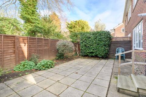 undefined, Brunswick Close, Walton-On-Thames