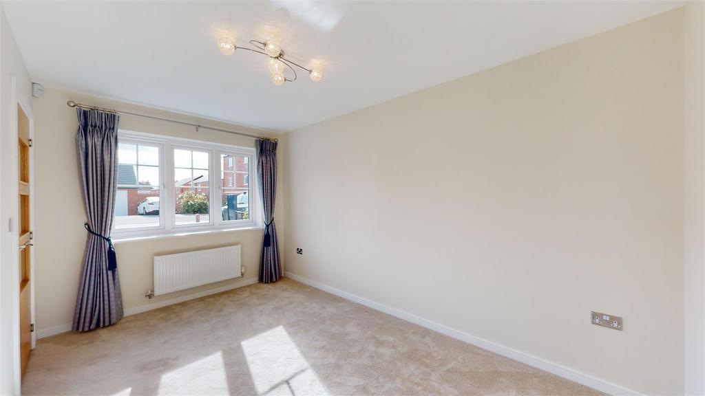 Whitfield Crescent 5 living Room.jpg