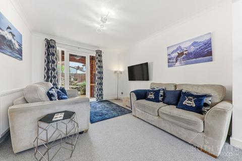 3 bedroom semi-detached house for sale, Rockley Nook, Doncaster DN2
