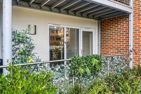 undefined, Ruskin Court, Oakridge Road