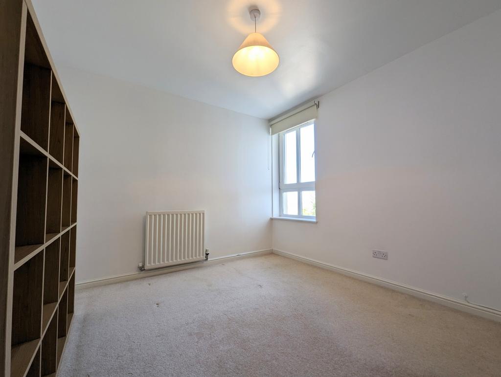 Second bedroom 3