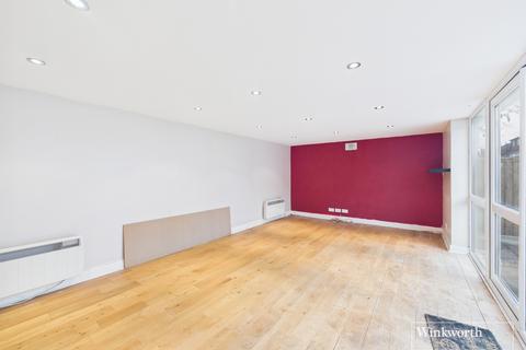 4 bedroom semi-detached house for sale, Dorchester Way, Middlesex HA3