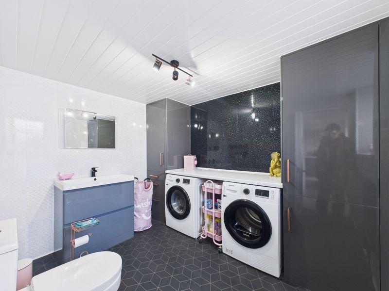 Utility/cloakroom