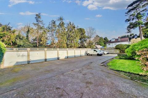 undefined, Spacious Two Bedroom Flat - Charminster - £1200.00 pcm