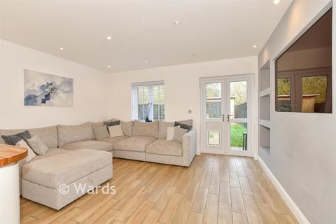 3 bedroom semi-detached house for sale, Bells Court, Canterbury CT3