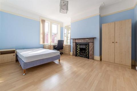 6 bedroom terraced house to rent, £135pppw - Jesmond, Granville Gardens