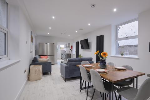 undefined, at Liverpool, 21, Victoria Terrace SA1