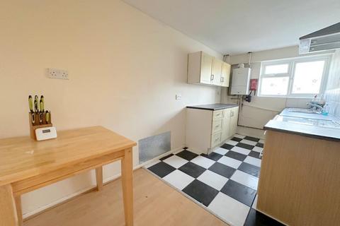 undefined, Sundon Park Parade, Sundon Park Road, Luton, LU3 3BH