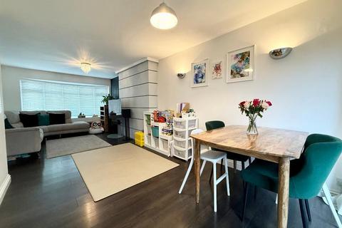 undefined, Brooklands Close, Leagrave, Luton, Bedfordshire, LU4 9EH