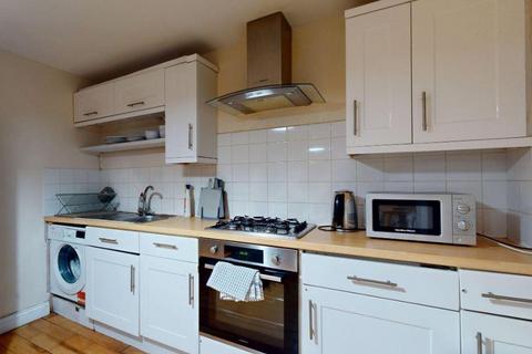 2 bedroom flat to rent, Laugan Walk, London, Greater London, SE17 2EA