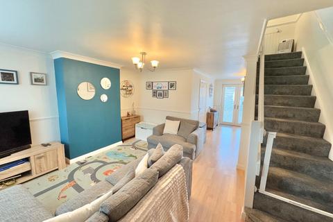 3 bedroom terraced house for sale, Kent Close, Darlington
