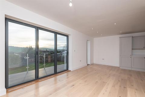 2 bedroom detached bungalow for sale, Knowl Road, Mirfield