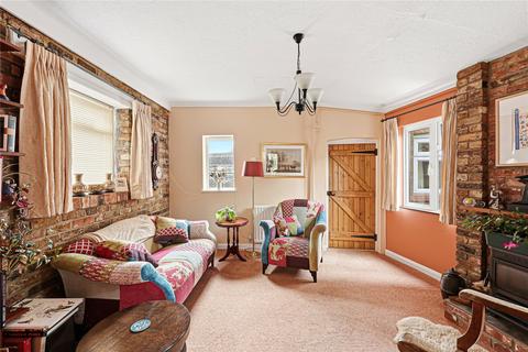 3 bedroom detached house for sale, Bedford Road, Wilstead, Bedfordshire, MK45