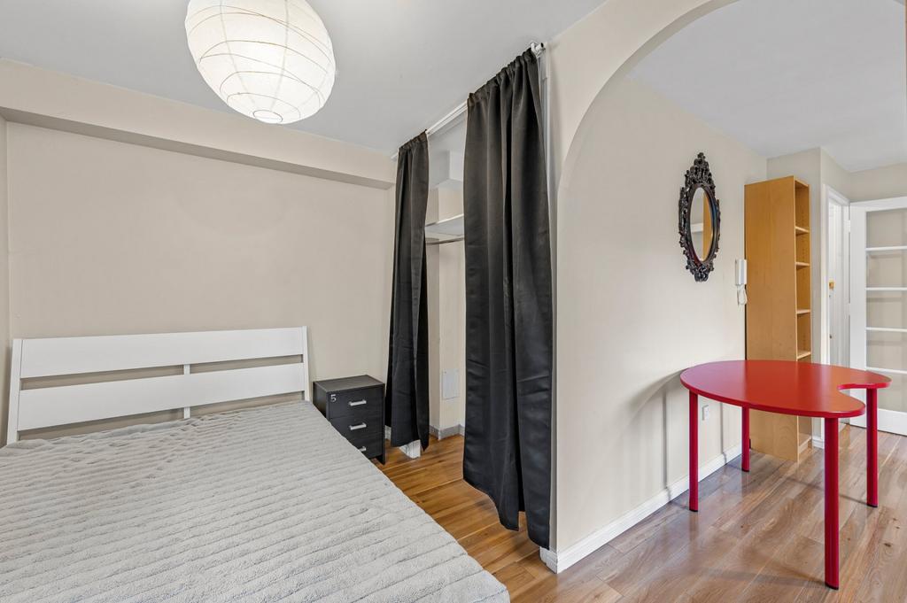 Picture No. 02